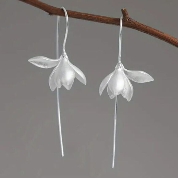 Retro Style Magnolia Earrings Gold or Silver Plated Fashion Jewelry - Picture 4 of 5